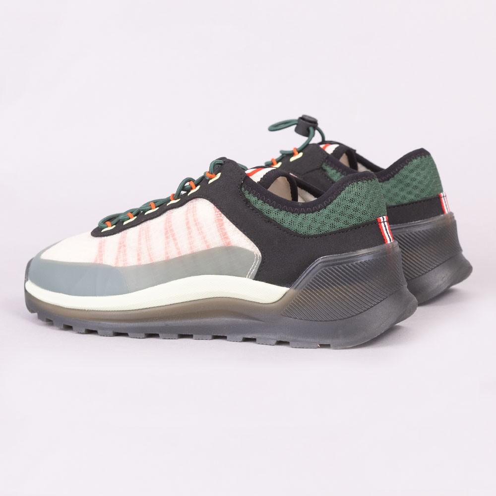 Hunter Travel Trainer Oxygen Clothing