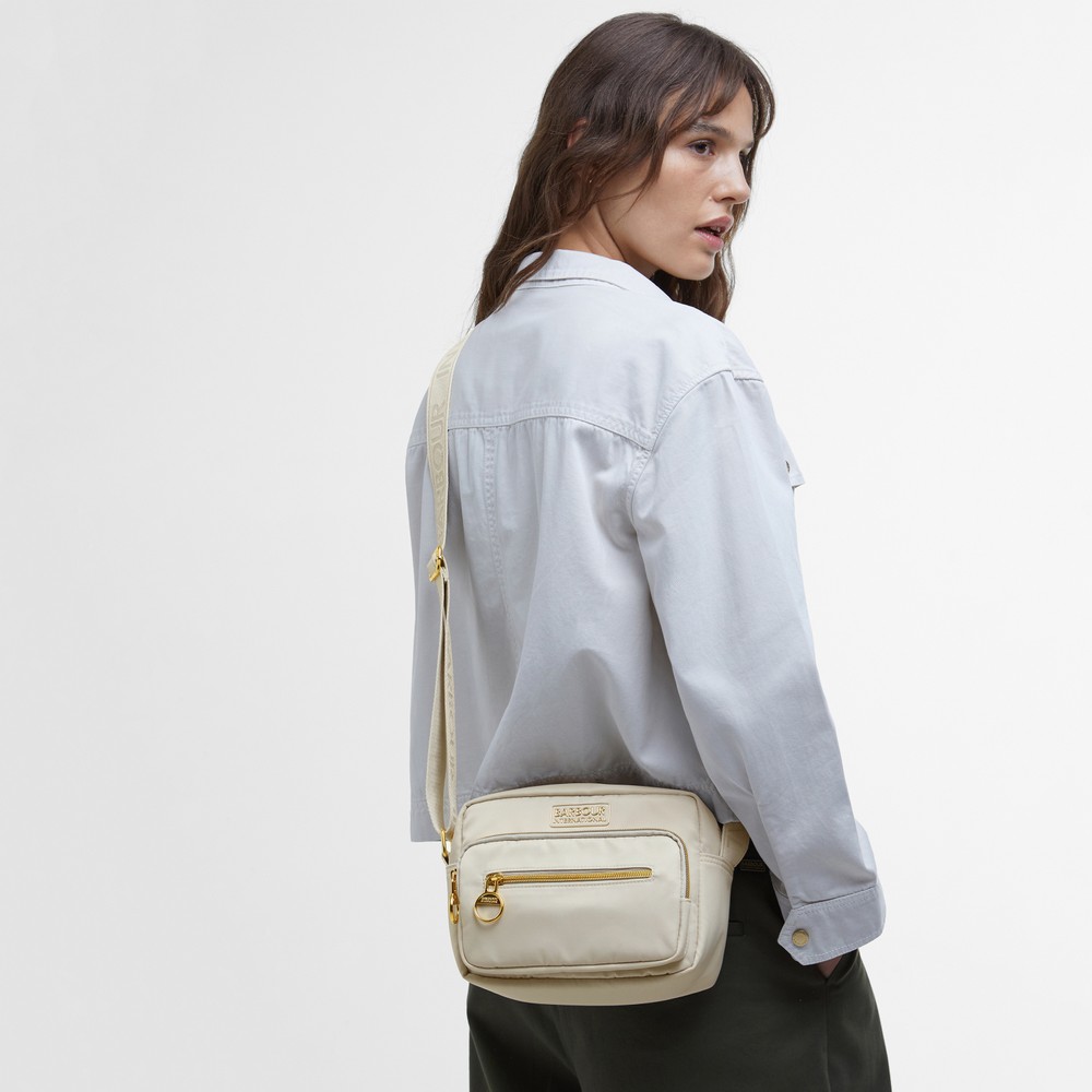 【BARBOUR】QUALIFY CROSSBODY BAG BARBOUR Qualify Crossbody Bag in Black | endource
