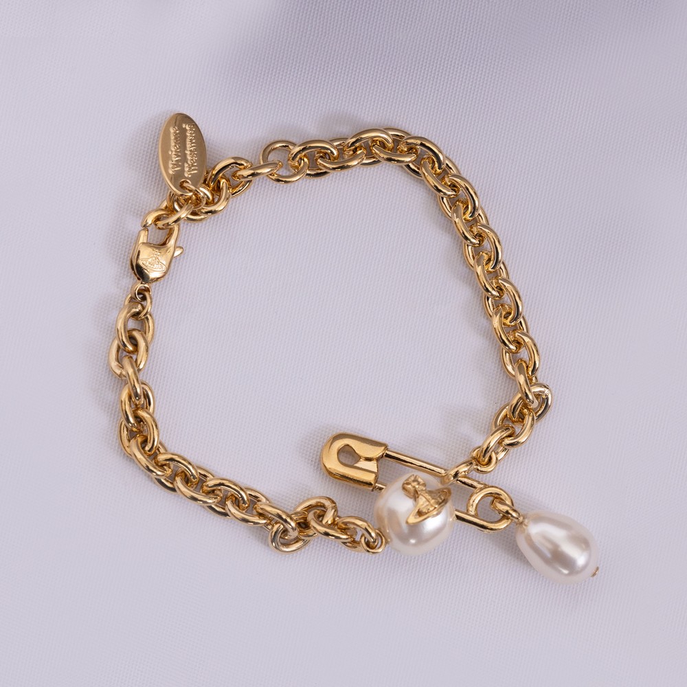 ★人気★【Vivienne Westwood】CLAUDE BRACELET Vivienne Westwood Faux Pearl Claude Bracelet | Harrods US
