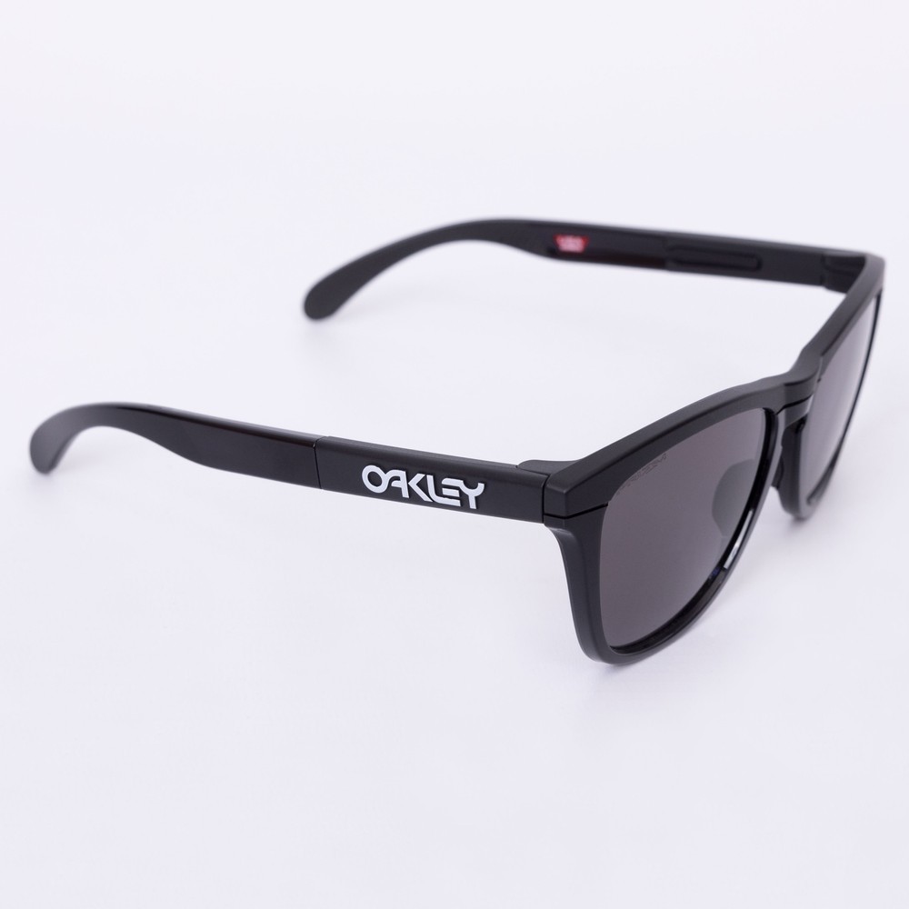 Oakley Frogskin Range | Masdings