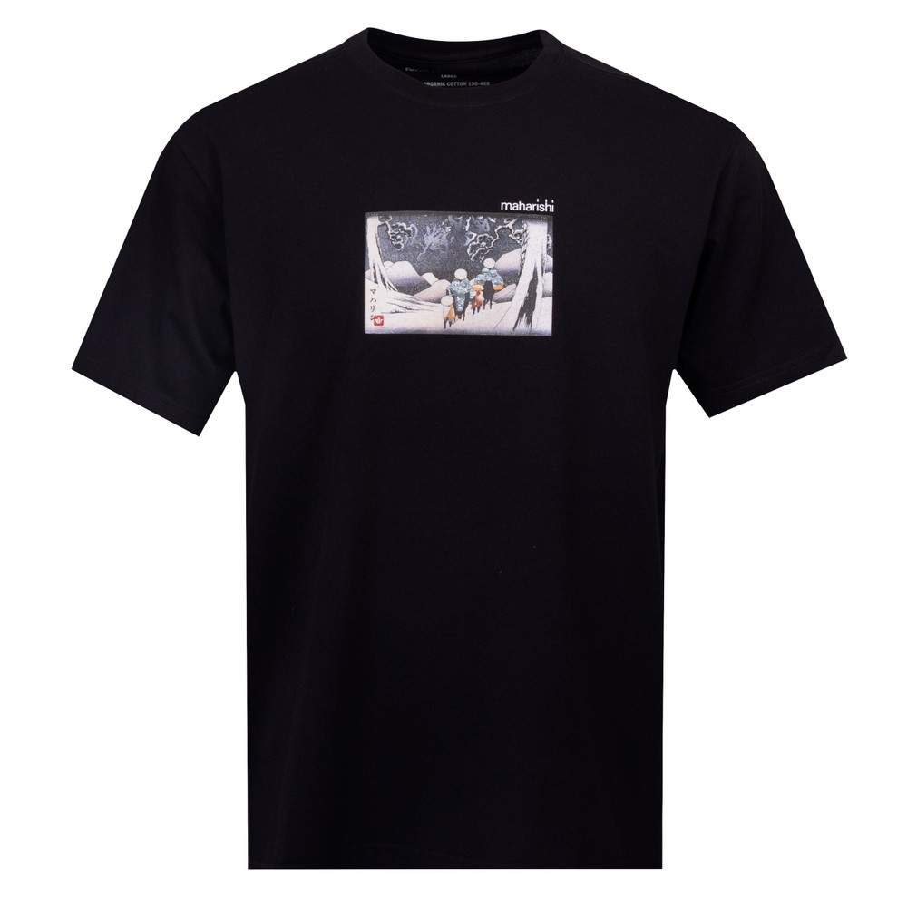 Travellers In Snow T Shirt