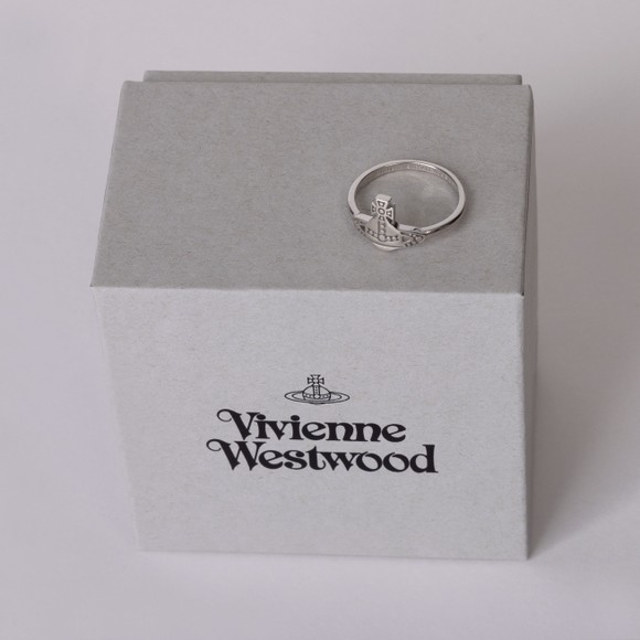 Vivienne Westwood Womens Silver Marinetta Ring #4