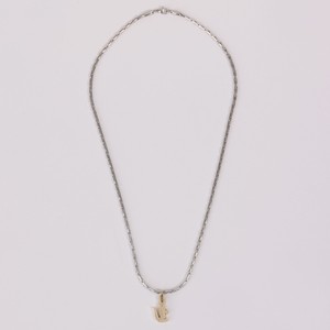 Arthor necklace with crocodile