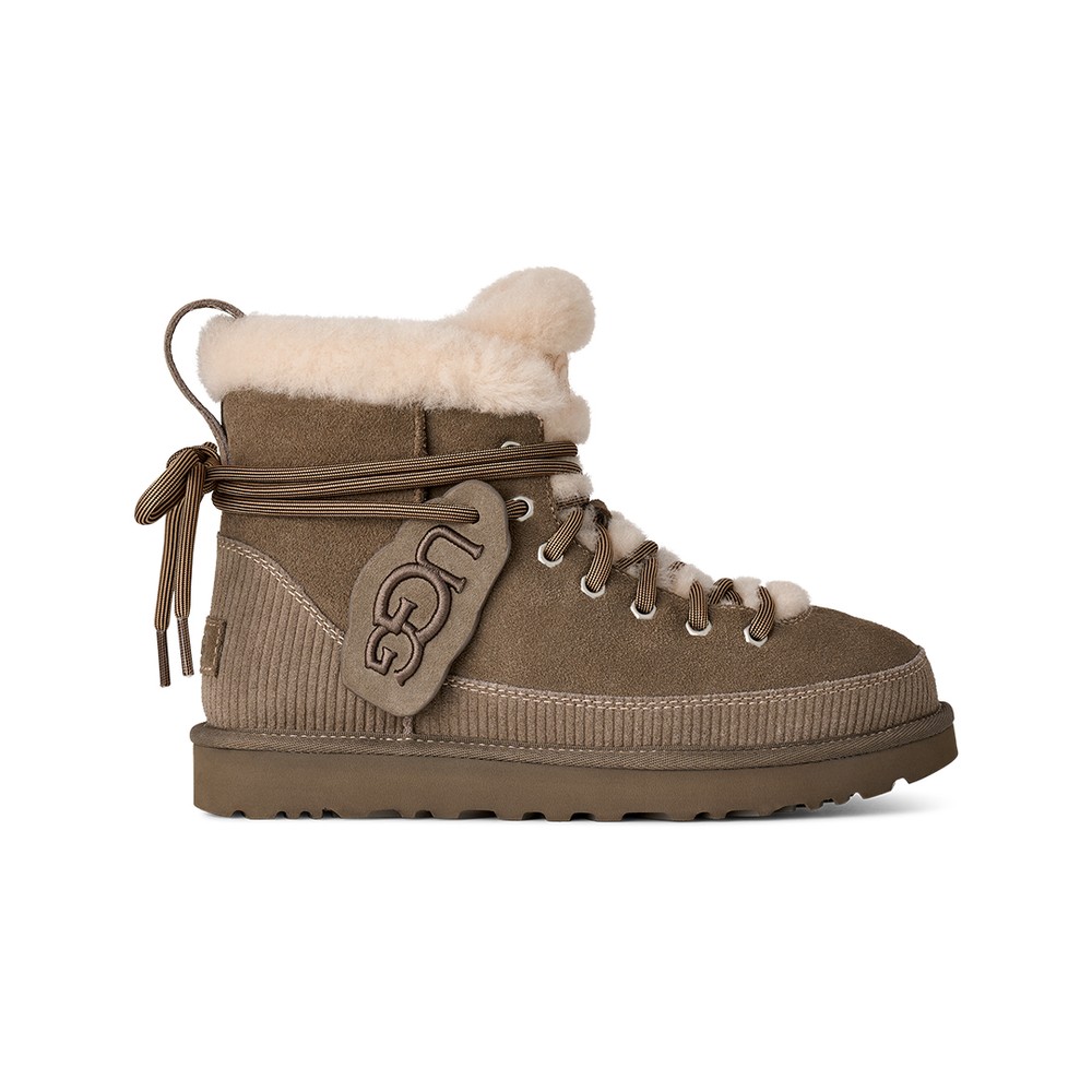 Classic Heritage Lace-Up Boot