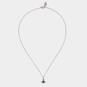 Reina Pendant